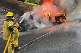 Explosi&oacute;n de pipa de hidrocarburos paraliza la autopista M&eacute;xico-Tuxpan