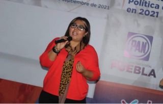 "Reclama Genoveva Huerta cuotas en gobierno de Eduardo Rivera"