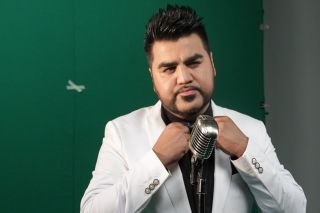 Esposa del &ldquo;Mimoso&rdquo;, exvocalista de Banda el Recodo, lo acusa de violencia