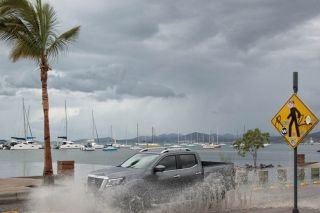 Hurac&aacute;n Jova, categor&iacute;a 5, y monz&oacute;n mexicano causar&aacute;n lluvias fuertes en varios estados
