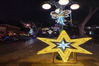 Inicia colocaci&oacute;n de adornos navide&ntilde;os en la capital poblana