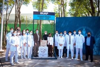 La Rectora Lilia Cedillo coloc&oacute; la primera piedra del Centro de Simulaci&oacute;n y Desarrollo de Habilidades Cl&iacute;nicas en beneficio de estudiantes de Medicina