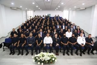 Eduardo Rivera P&eacute;rez comparte su visi&oacute;n de gobierno con cadetes de la polic&iacute;a municipal