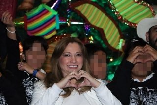 Convive Ceci Arellano con j&oacute;venes de Casa del Adolescente en el Festival Navide&ntilde;o