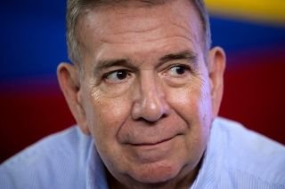 L&iacute;der opositor Edmundo Gonz&aacute;lez Urrutia abandona Venezuela; Espa&ntilde;a lo acoger&aacute;