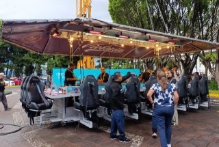 Dinner in the Sky llega a Puebla con una experiencia culinaria a 45 metros de altura