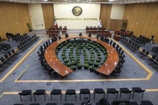 INE aprueba tres debates presidenciales: &iquest;Cu&aacute;ndo y d&oacute;nde ser&aacute;n?