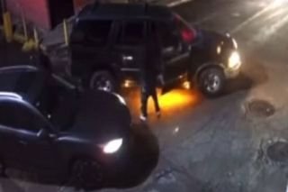 Sujetos armados se hacen pasar por polic&iacute;as y roban camioneta en Tlalnepantla