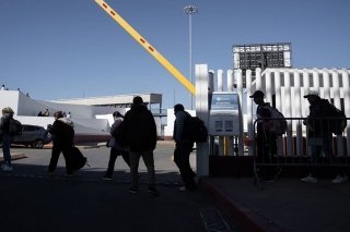 Trump toma el mando de EE.UU. y migrantes son deportados por Tijuana