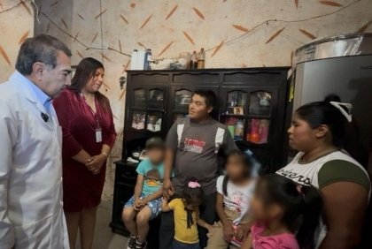 Gobierno Estatal brinda atenci&oacute;n cercana y permanente a familias en Huauchinango