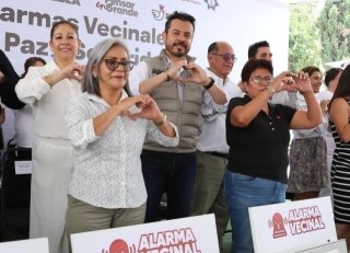 En Puebla se construye paz y confianza con cuarta entrega de alarmas vecinales