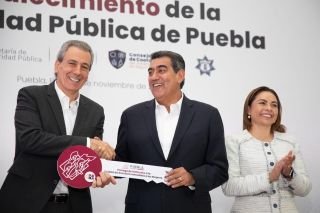 Recibir&aacute; Gobierno de la Ciudad patrullas y equipamiento del Estado