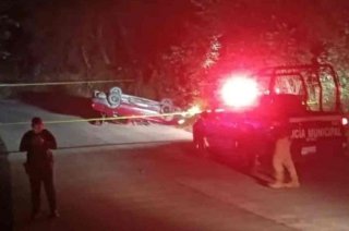 Hallan muerto a balazos a conductor volcado en Xiutetelco
