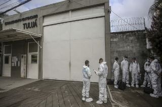 Al menos 51 personas murieron, tras un incendio en c&aacute;rcel de Colombia