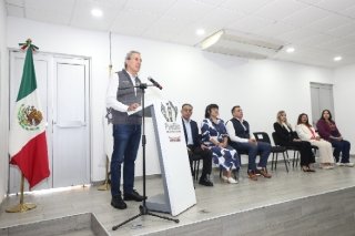 Encabeza Pepe Chedraui ceremonia de clausura de capacitaci&oacute;n a polic&iacute;as de la ciudad sobre &oacute;rdenes de protecci&oacute;n