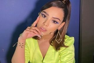 Danna sufre ataque de p&aacute;nico antes de la presentaci&oacute;n de su disco