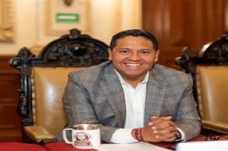 Chedraui busca la alcald&iacute;a de Puebla arropado con Morena, confirma Leobardo Ju&aacute;rez