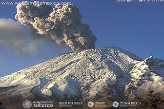 Aumenta actividad del &ldquo;Don Goyo&rdquo;; explosi&oacute;n ba&ntilde;a a Puebla de ceniza