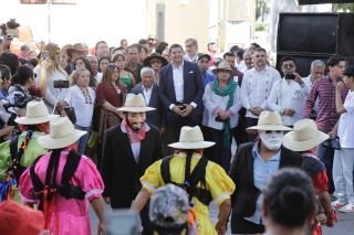 Armenta reconoce la cultura de los pueblos mixtecos&nbsp;