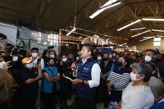 Eduardo Rivera P&eacute;rez pone en marcha el programa de mantenimiento integral de mercados