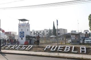 Encuentran beb&eacute; muerto en un basurero de penal en Puebla