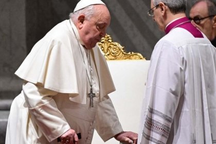 El Papa Francisco permanecer&aacute; hospitalizado por un &ldquo;cuadro cl&iacute;nico complejo&rdquo;