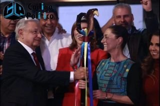 Leobardo rechaza sanci&oacute;n del INE contra AMLO por entrega de bast&oacute;n de mando &nbsp;