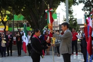 Ayuntamiento de Puebla abandera a escuelas, juntas auxiliares e inspector&iacute;as&nbsp;