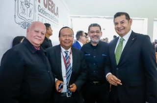 Gobierno de Puebla lidera transformaci&oacute;n industrial e impulsa talento certificado con ICATEP