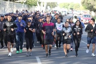 Eduardo Rivera celebr&oacute; carrera con polic&iacute;as, mientras que la inseguridad crece en la capital poblana
