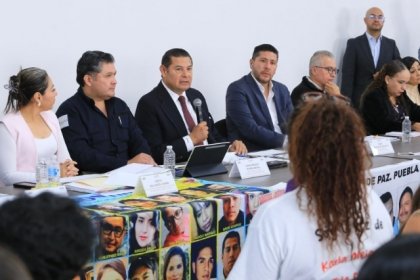 Presenta Gobierno de Puebla avances a madres buscadoras con sensibilidad en 5a reuni&oacute;n de trabajo