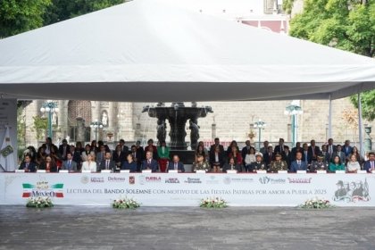 Puebla reafirma su compromiso hist&oacute;rico con la independencia y la unidad
