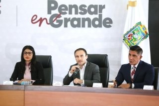Con aplicaci&oacute;n correcta de recursos y ahorro del 68%, en Puebla Capital se rehabilitan 1,200 calles