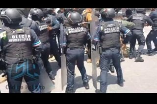 Ad&aacute;n Dom&iacute;nguez env&iacute;a granaderos para golpear a mujeres y personas de la tercera edad