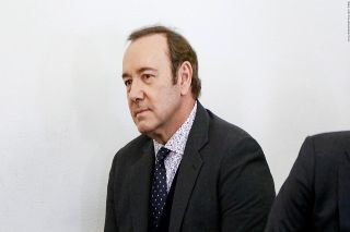 Kevin Spacey vuelve a la pol&eacute;mica por agresi&oacute;n sexual a tres hombres