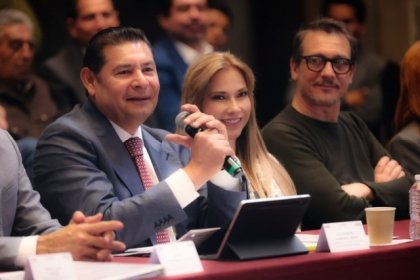 ALIANZA POR EL PLANETA: Armenta anuncia megaproyecto de reforestaci&oacute;n y reutilizac&iacute;on de agua con Coca-Cola