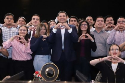 J&oacute;venes, el motor para la transformaci&oacute;n de Puebla: Alejandro Armenta