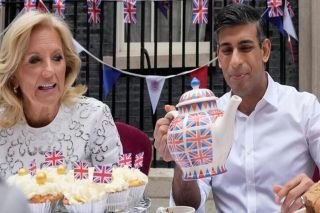 &iquest;Por una pizca de sal? Qu&iacute;mica de EU enfurece a Reino Unido por consejos para preparar el t&eacute;