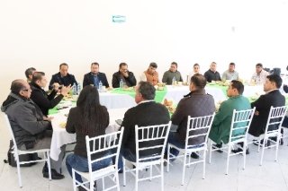 Armenta, gobernador de territorio, se re&uacute;ne con ediles de la regi&oacute;n Libres Oriental