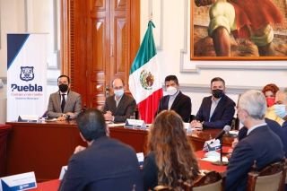 Becas para hijas e hijos de polic&iacute;as del municipio de Puebla: Eduardo Rivera P&eacute;rez