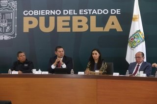 Gobierno de Puebla refuerza combate de incendios forestales