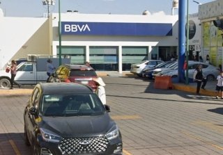 &iexcl;Puebla capital llora sangre! apu&ntilde;alan a cuentahabiente tras salir del banco en la 11 sur