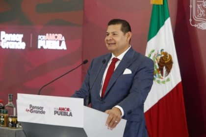 Inversi&oacute;n hist&oacute;rica en obra comunitaria deportiva, transforma vidas: Laura Artemisa