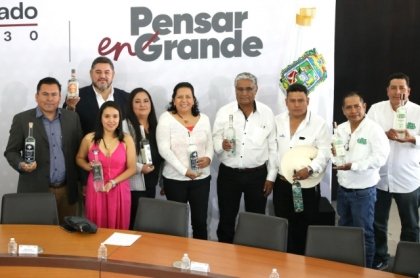 Puebla brilla con 60 medallas en Concurso Nacional de Marcas de Mezcal 2025