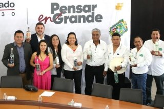 Puebla brilla con 60 medallas en Concurso Nacional de Marcas de Mezcal 2025