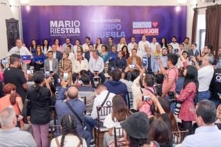 Presenta Mario Riestra al equipo por puebla, hacia la presidencia municipal&nbsp;