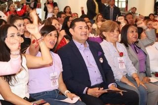 En Puebla, Armenta promueve la participaci&oacute;n de las mujeres&nbsp;