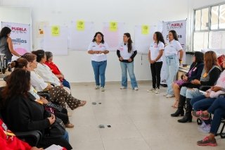 En Casas Carmen Serd&aacute;n SEDIF implementa talleres para prevenir violencia de g&eacute;nero
