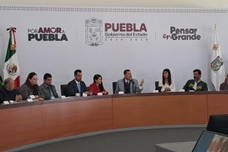 No nos hincaremos ni agachar&eacute;mos la cabeza ante las ofensas, mensajes xenof&oacute;bicos o racistas de Trump: Armenta