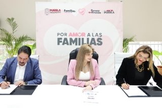 Sedif y Consejo Coordinador de Mujeres Empresarias fortalecen desarrollo integral de las poblanas